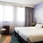 Ibis Styles Centre Port Hotel