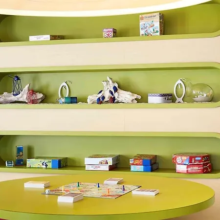 Ibis Styles Centre Port Szálloda