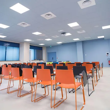 Ibis Styles Centre Port