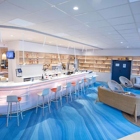 Ibis Styles Centre Port ホテル