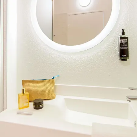 Ibis Styles Centre Port