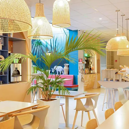 Szálloda Ibis Styles Centre Port