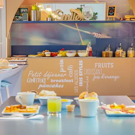 Szálloda Ibis Styles Centre Port
