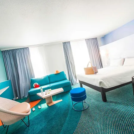 Ibis Styles Centre Port Szálloda