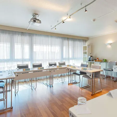 Ibis Styles Centre Port 3* Toulon