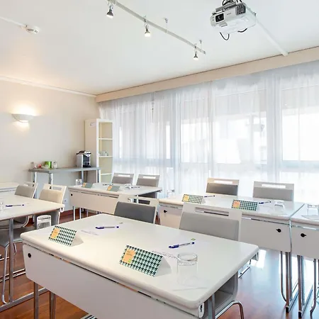Ibis Styles Centre Port Szálloda 3*