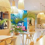 Hotel Ibis Styles Centre Port