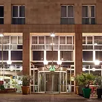 Ibis Styles Centre Port 3* Toulon