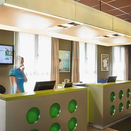 Ibis Styles Centre Port