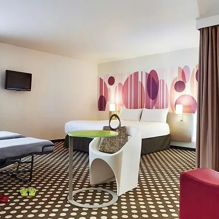 Szálloda Ibis Styles Centre Port