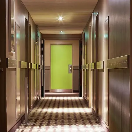 Szálloda Ibis Styles Centre Port