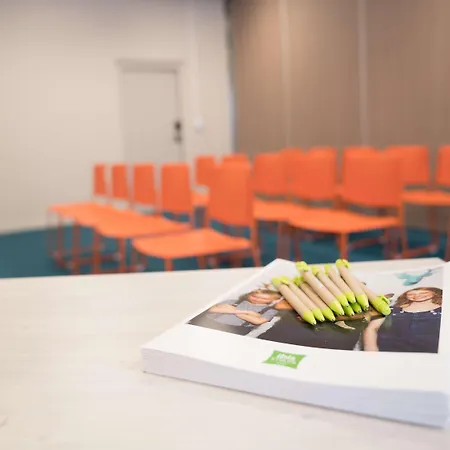 Ibis Styles Centre Port Hotel 3*