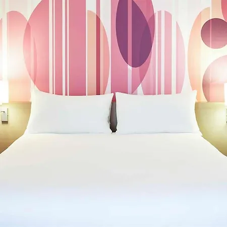 Hotel Ibis Styles Centre Port