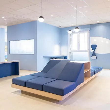 Ibis Styles Centre Port Hotel