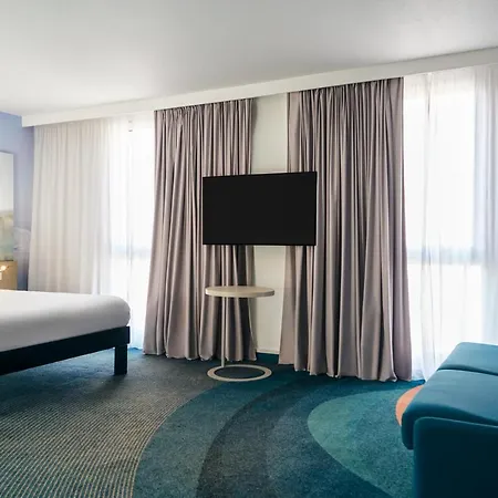 Hotel Ibis Styles Centre Port 3*