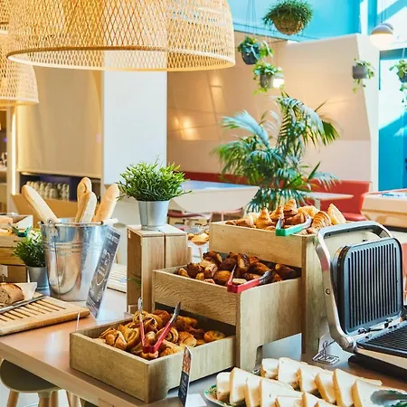 Ibis Styles Centre Port 3* Toulon