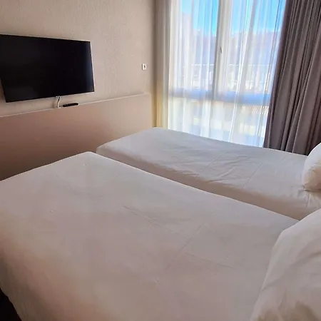 מלון Ibis Styles Centre Port 3*