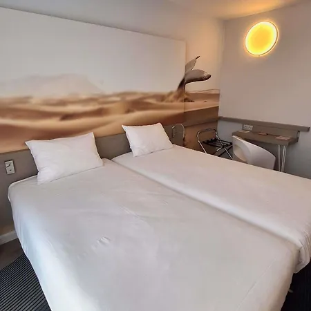 Ibis Styles Centre Port Hotell 3*