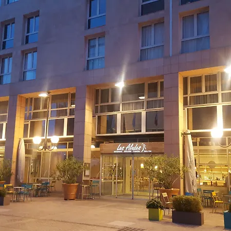 Ibis Styles Centre Port Hotell 3*