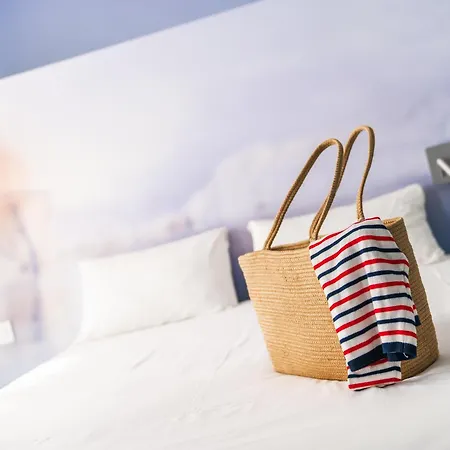 Ibis Styles Centre Port 3*