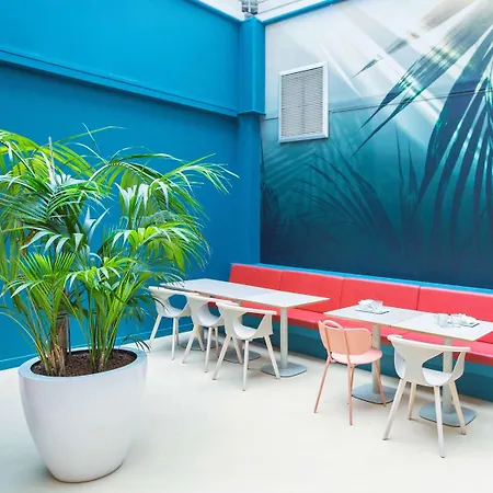 Ibis Styles Centre Port 3*