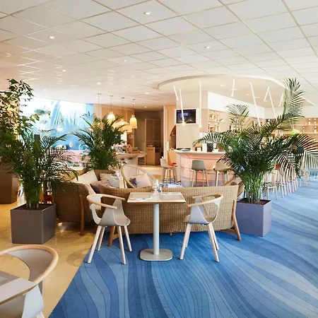 Ibis Styles Centre Port 3*