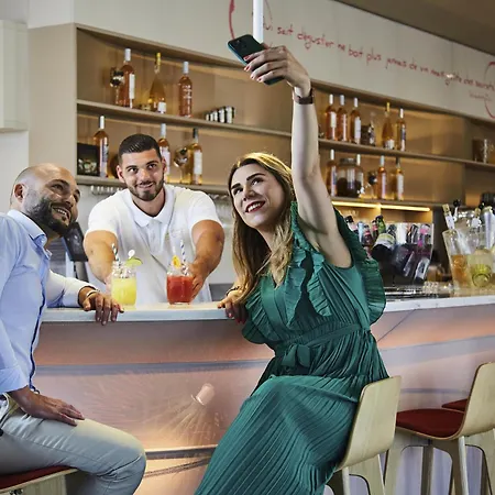 Hotel Ibis Styles Centre Port 3*