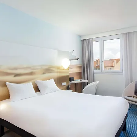 Ibis Styles Centre Port 3* Toulon