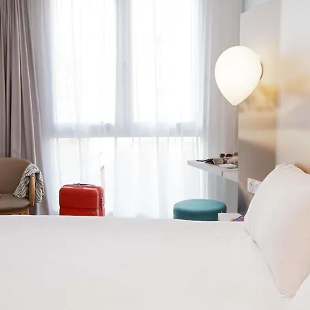 Ibis Styles Centre Port 3*