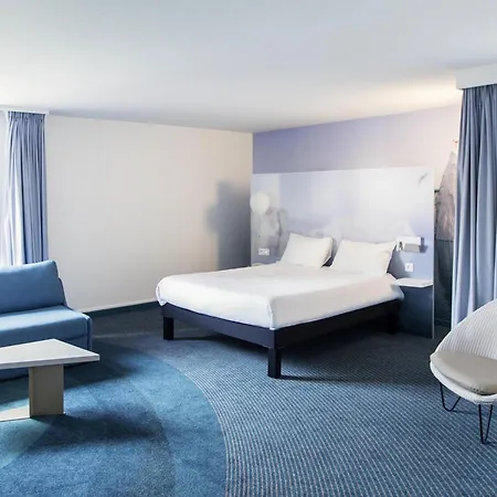 Hotell Ibis Styles Centre Port 3*