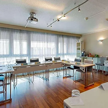 Ibis Styles Centre Port Hotel