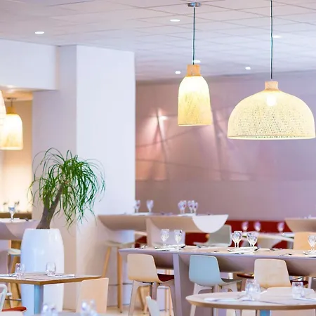 מלון Ibis Styles Centre Port 3*