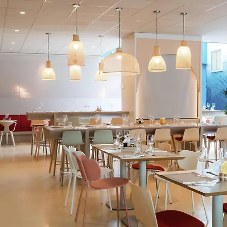 Ibis Styles Centre Port