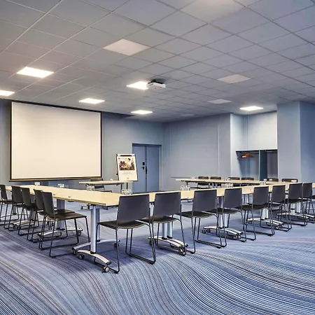 Ibis Styles Centre Port Hotel