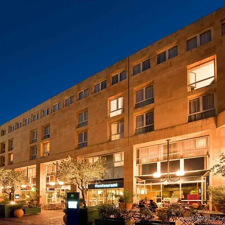 Ibis Styles Centre Port Hotell 3*
