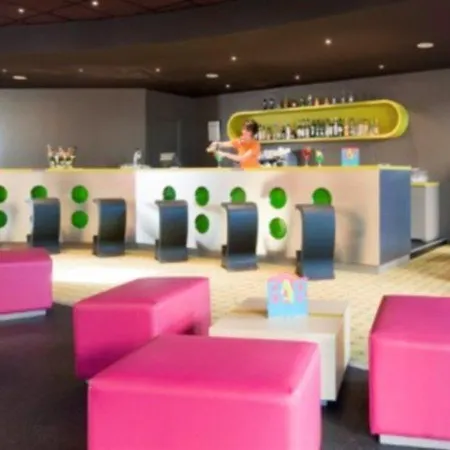 Ibis Styles Centre Port Toulon