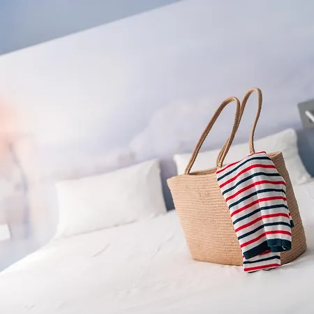 Ibis Styles Centre Port 3*